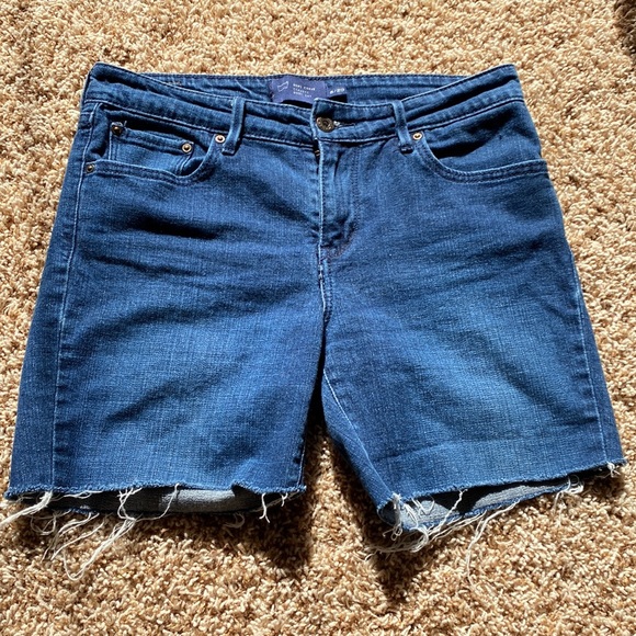 Vintage Levi’s Cutoff Denim Shorts - Picture 4 of 5